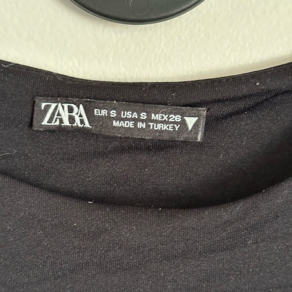 Zara Black Sleeveless Bodysuit - Picture 2 of 2